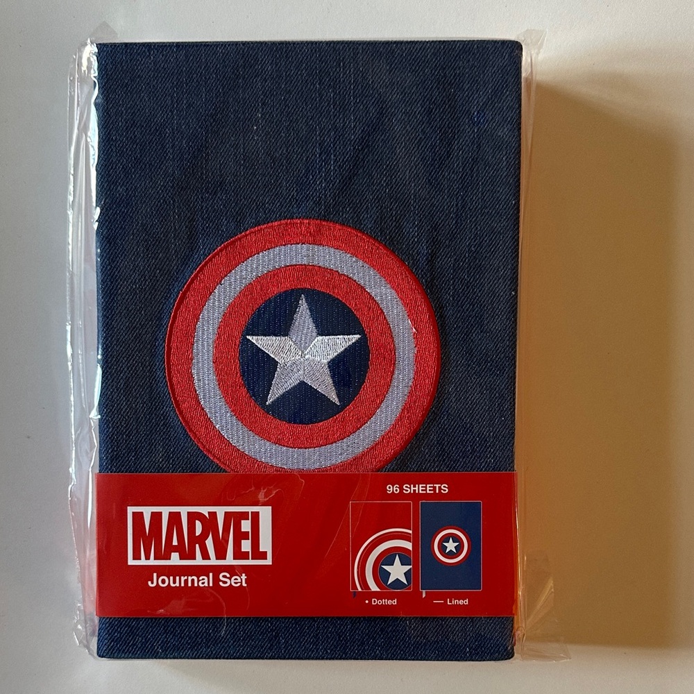 Marvel Captain America Shield Journal Set - Blue and Red